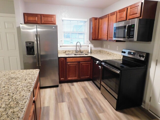 Building Photo - Herons Ridge 3 bed, 2 bath ranch
