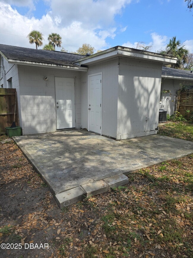 Building Photo - 146 Highland Ave