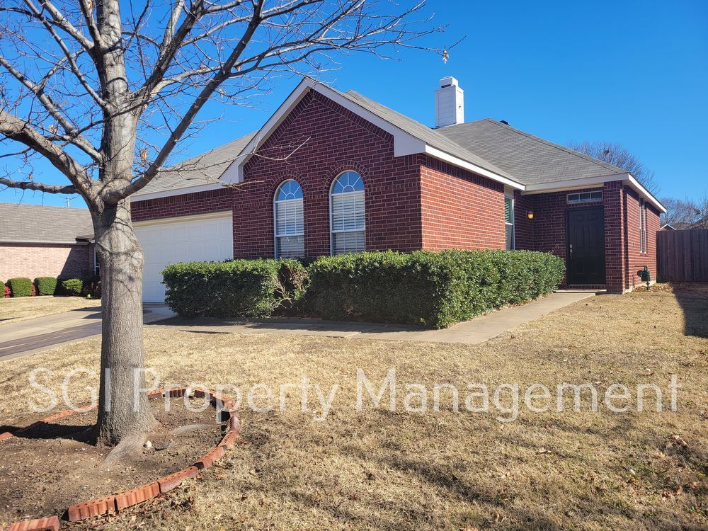 Primary Photo - Ridgeview 3 Bed Special Ready for Immediat...