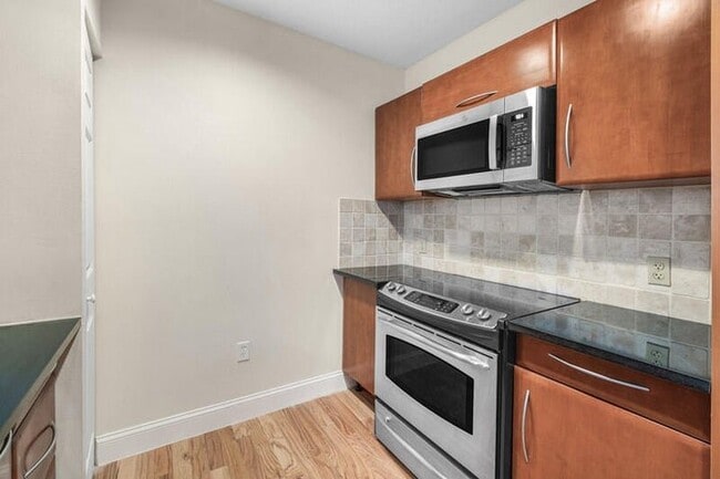 Foto del edificio - 511 Lucerne Ave