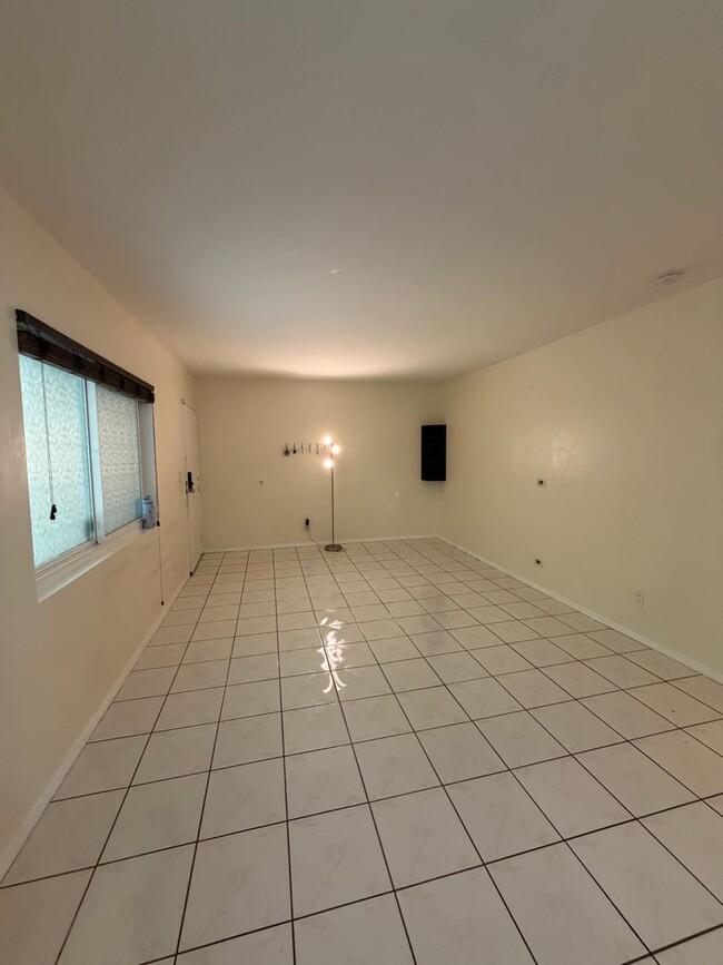 Building Photo - 14560 Clark St
