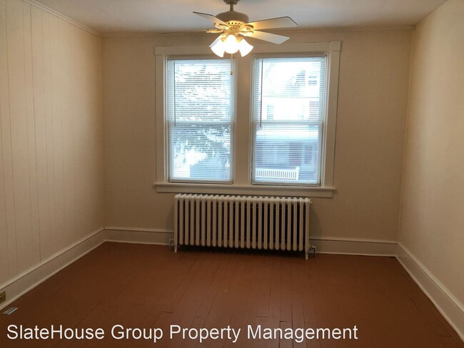 Building Photo - 4 br, 1 bath House - 74 W 5th St