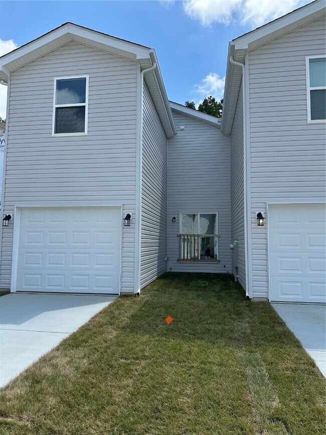 Foto del edificio - 443 Sunset Hollow Drive