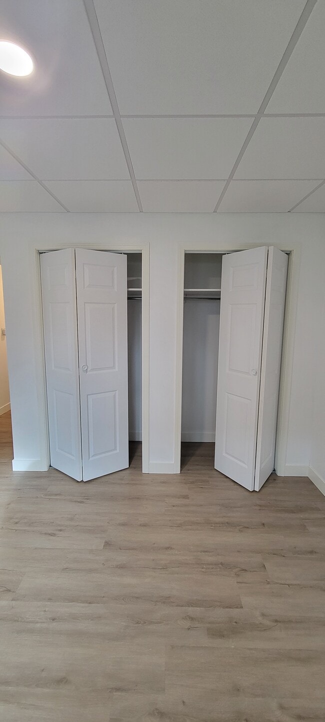 Armario del dormitorio 2 - 704 S 3rd St