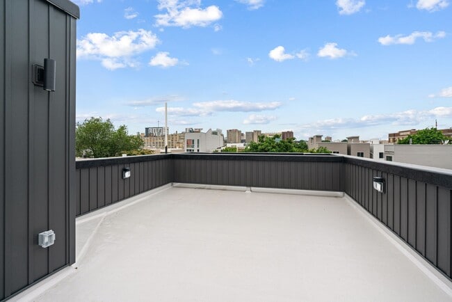 Foto del edificio - 1947 N Marshall St