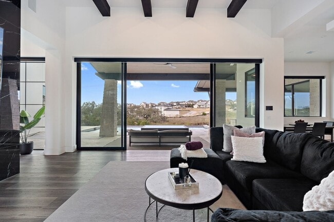 Foto del edificio - 5624 Sombria Ct