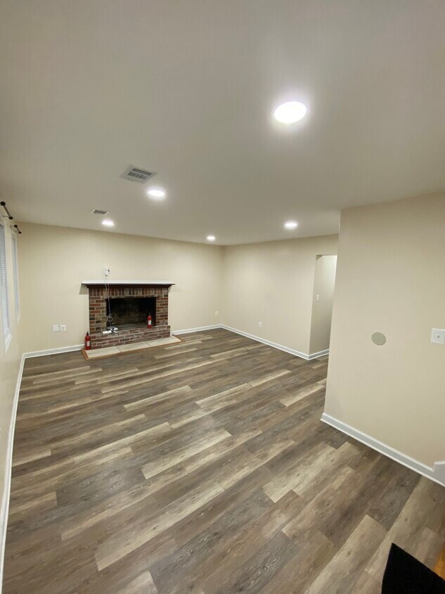 Living room - 9544 Elvis Ln