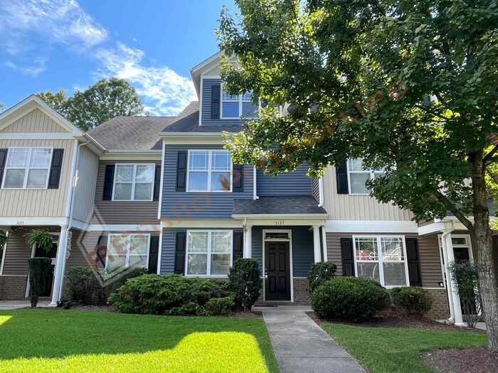 Primary Photo - Great Location! 3 Story, 3 Bedrooms, 3.5 B...