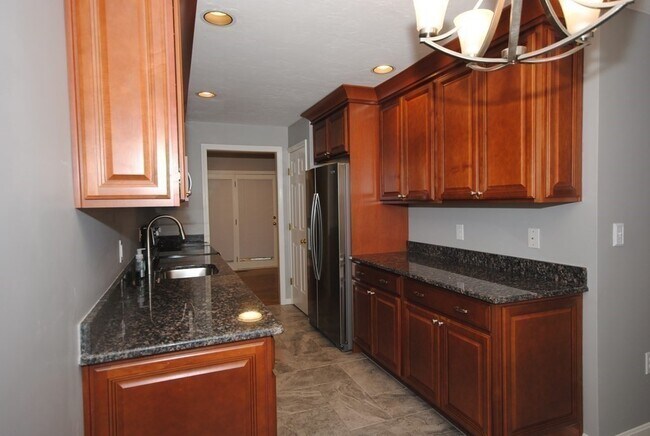 Foto del edificio - 240 Heritage Dr