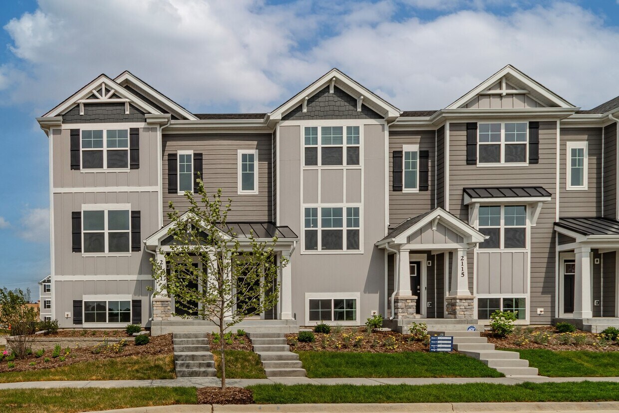 2111 Yellowstone Blvd, Mundelein, IL 60060 House Rental in Mundelein