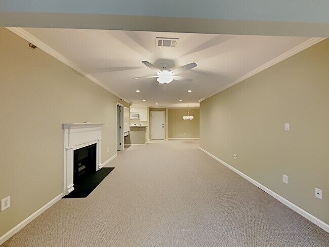 Foto del edificio - 1217 Highland Bluff Dr S E
