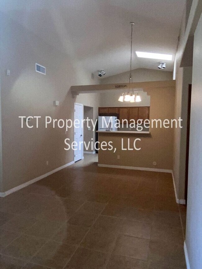 Foto del edificio - Cozy Two Bedroom Patio Home In Mesa!