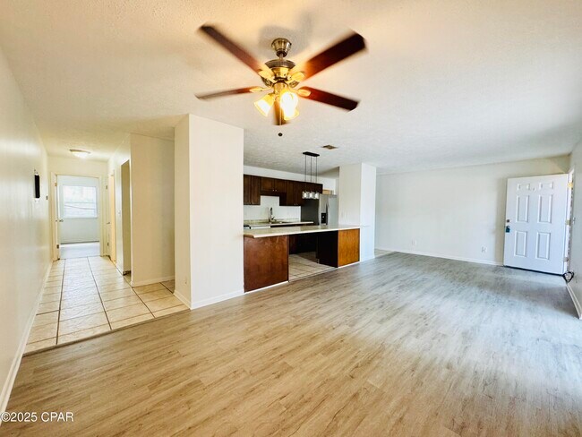 Foto del edificio - 3604 Betsy Ln