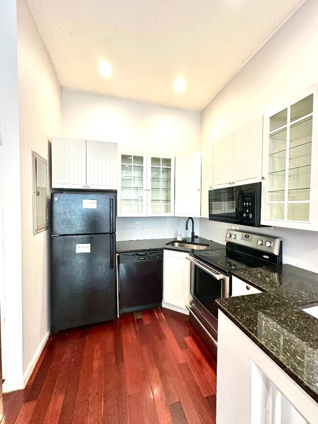 Foto del edificio - 2215 Eutaw Pl