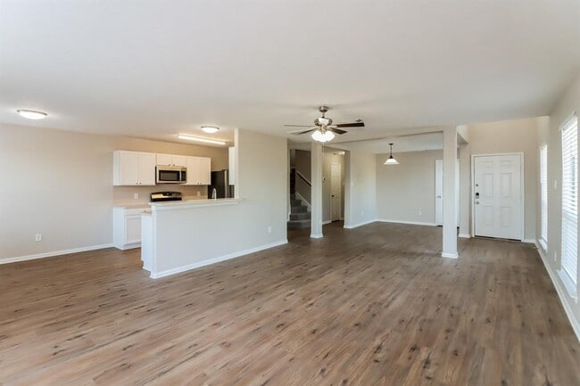 Building Photo - 6814 Strathmore Pl Ct