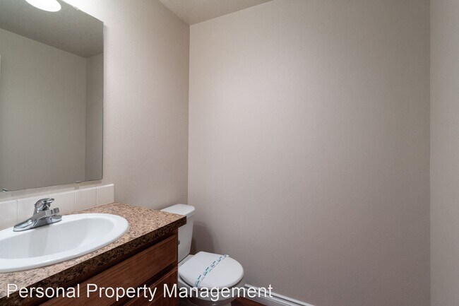 Building Photo - 3 br, 2.5 bath House - 7027 NE 56th St.