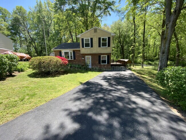 Foto del edificio - 6022 Battlefield Green Dr