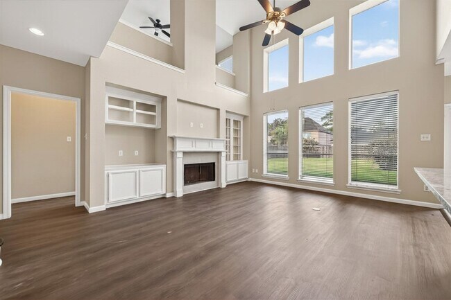 Foto del edificio - 2215 Alberton Ln