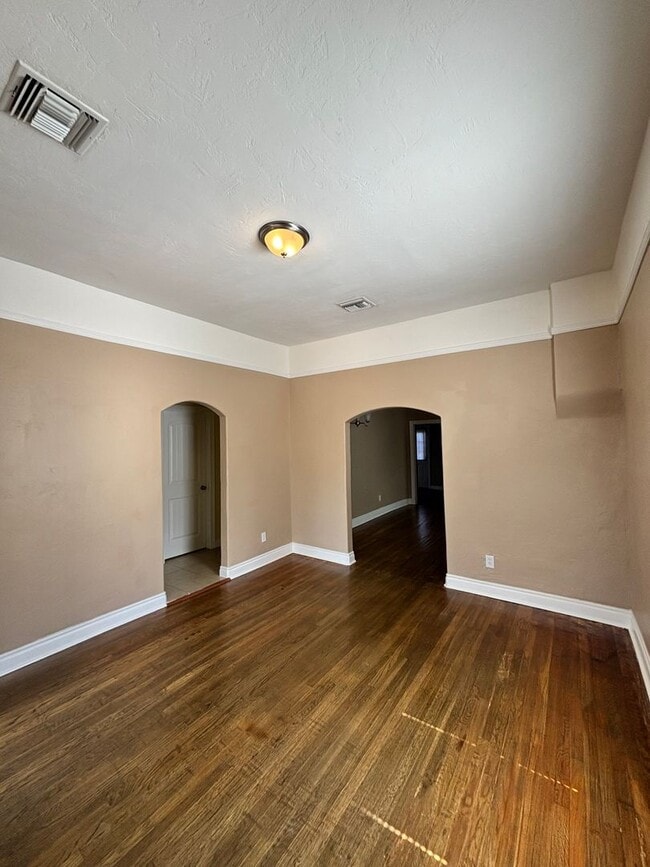 Foto del edificio - 242 N 2nd Ave
