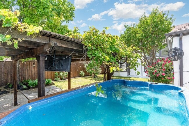 Photo - 5616 Ventana Trail House