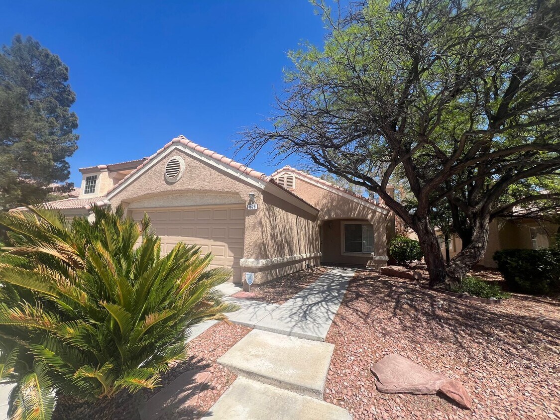 Primary Photo - Peccole Ranch