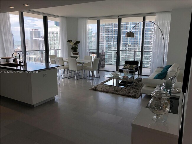 Foto del edificio - 88 SW 7th St