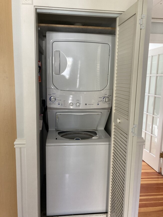 Foto del edificio - 7 Pine Grove Ln