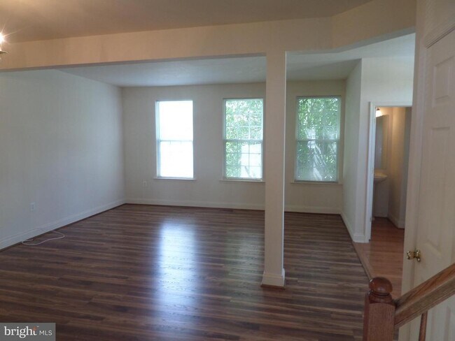 Foto del edificio - 675 McLeary Square SE