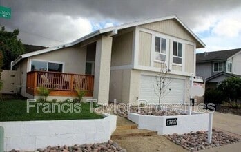 Building Photo - 13837 Paseo Cardiel