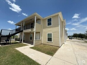 Building Photo - 306 E Eisenhower Ave