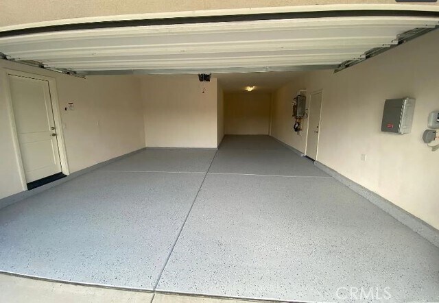 Building Photo - 4864 S Grayson Dr