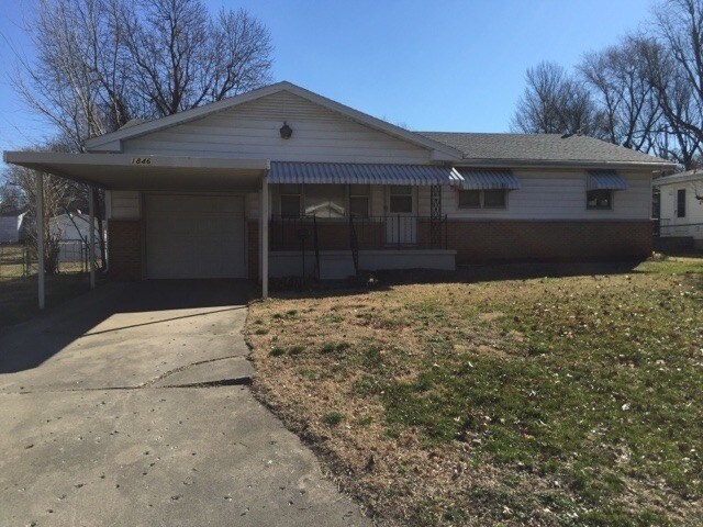 Building Photo - 3 Bedroom Home on Quiet Street Southwest, ...