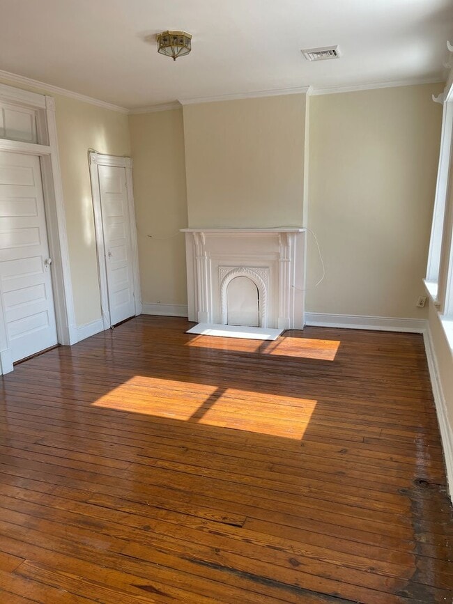 Photo - Newly Updated 3 bdrm/2 bath House Located ...