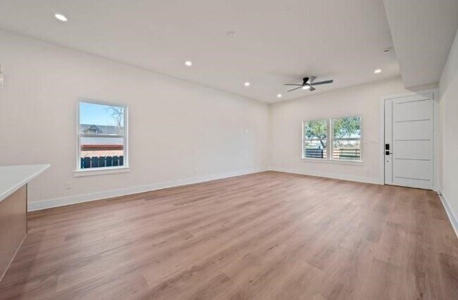 Foto del edificio - 236 E 39th St