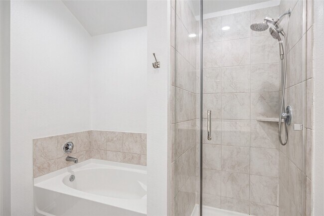 Foto del edificio - 22627 Petrizzi Ln