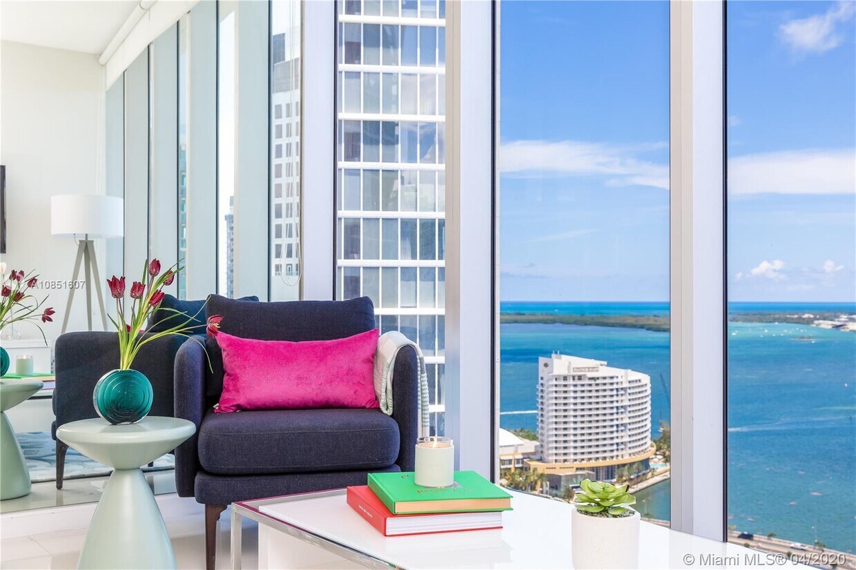 Primary Photo - 485 Brickell Ave