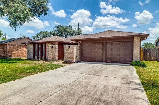 Building Photo - 7218 Ridgeberry Dr