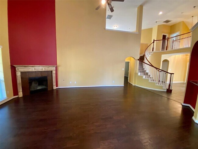 Building Photo - 5048 Whisper Dr
