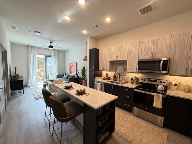 Foto del edificio - 11604 Stonehollow Dr