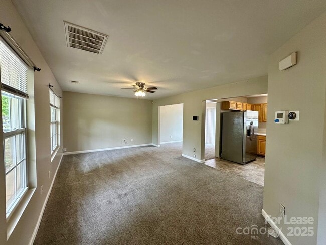 Building Photo - 5321 Peach Pl Ln