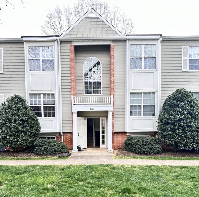 Foto del edificio - 1272 Villa Ln