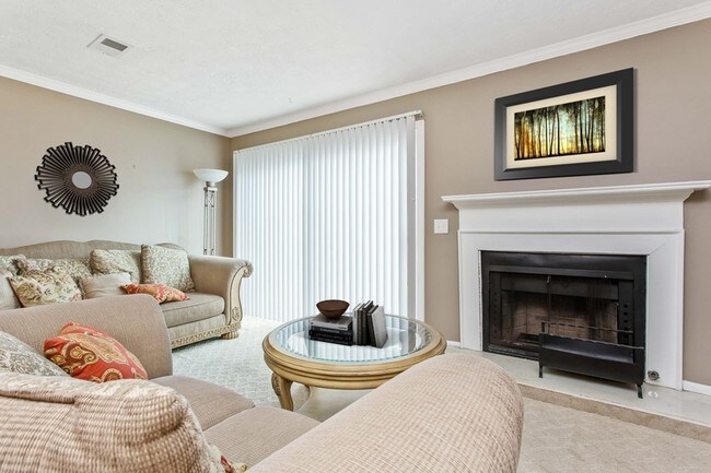 Foto del edificio - 3357 Spring Harbor Dr
