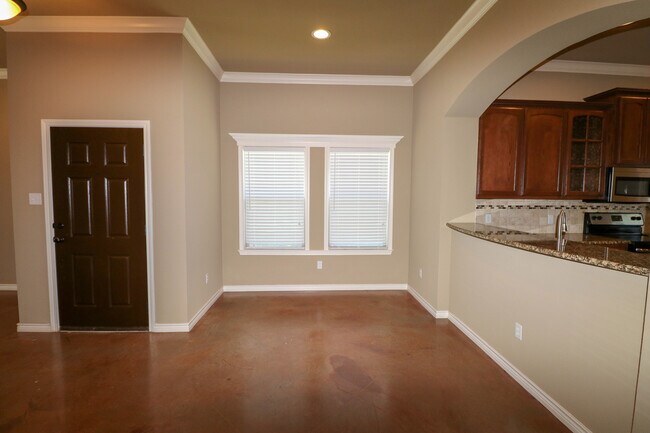 Foto del edificio - 3125 Silver Saddle Dr