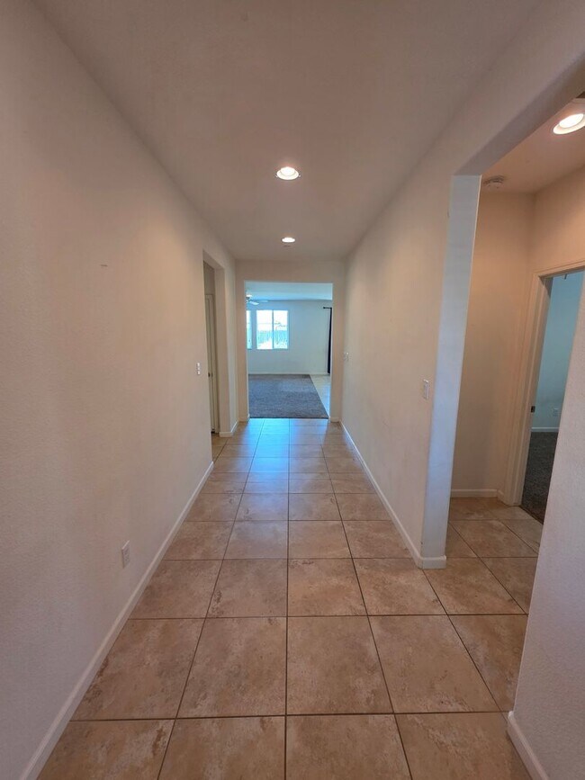 Foto del edificio - 4337 W Robin Ave