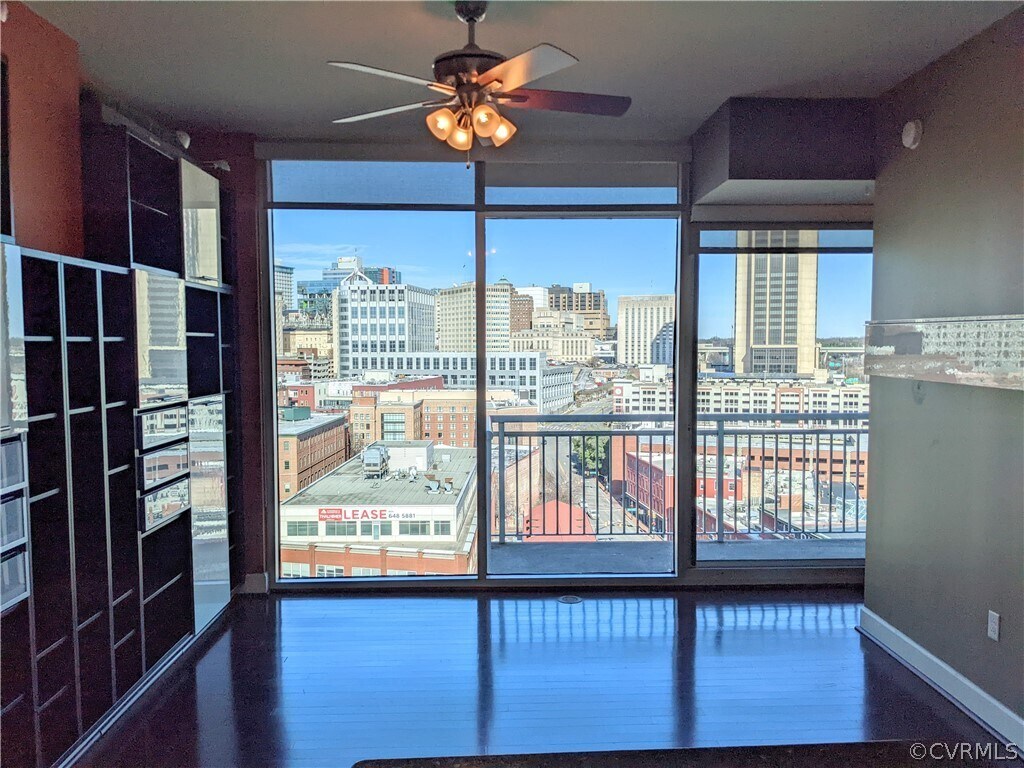Primary Photo - 301 Virginia St