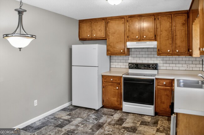 Foto del edificio - 1965 Karen Cir