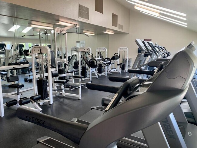 Building Photo - PRIME LOCATION! La Jolla Village Square * ...