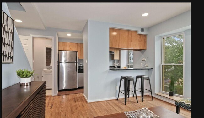 Photo - 2300 18th St NW (Washington, DC) Apartment
