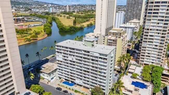 Foto del edificio - 445 Kaiolu St