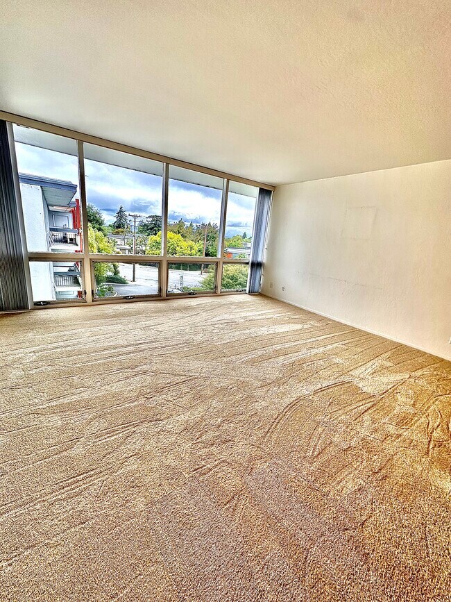 Foto del edificio - Two Clark Drive Apartments